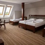 Lokis Hotel 3*