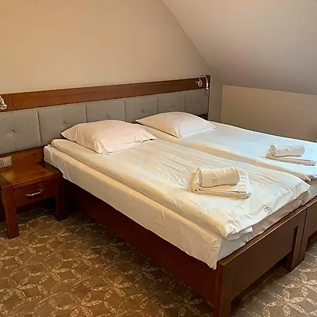 Lokis Hotel 3*