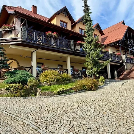 Hotel Lokis