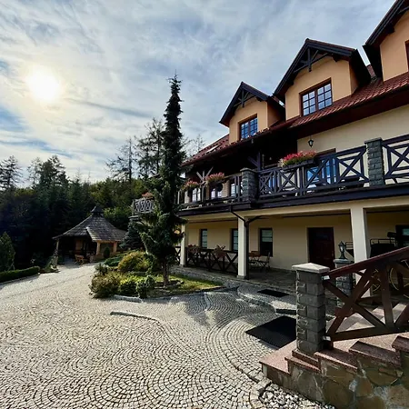 Lokis Hotel 3*